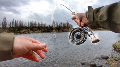 Trout Fishing the Tongariro River! - YouTube