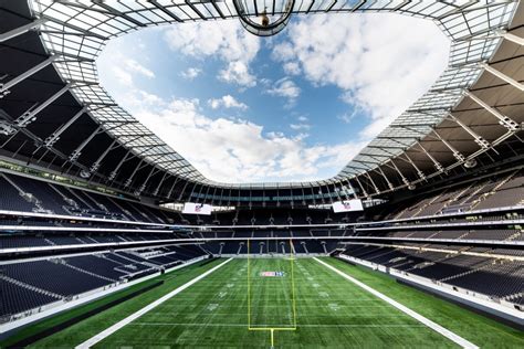 Tottenham Hotspur Stadium looks incredible in NFL mode with star wide ...