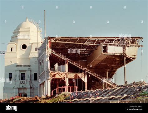 Demolition of the old Wembley Stadium (Twin Towers Stock Photo, Royalty ...