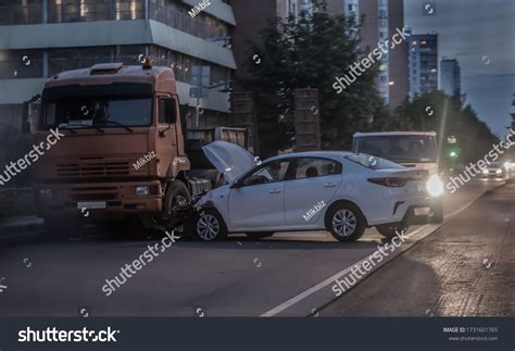 4,031 Accident scene night Images, Stock Photos & Vectors | Shutterstock