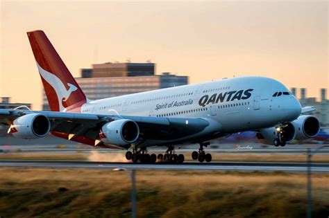 Longest continuous flight record set by Qantas Airways - Inflics