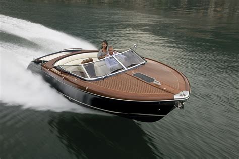 Riva Open Aquariva Super | Bateau riva, Bateau italien, Bateaux rétro