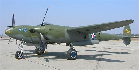 800px-Lockheed_P-38E_Lightning_-Glacier_Girl-,_Chino,_California - WAR HISTORY ONLINE Wwii ...