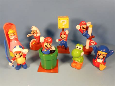 2014 SUPER MARIO SET OF 8 McDONALDS HAPPY MEAL KIDS TOYS VIDEO REVIEW