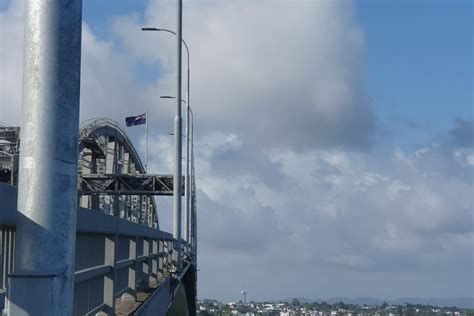 Auckland Harbour Bridge Light Poles | American Galvanizers Association