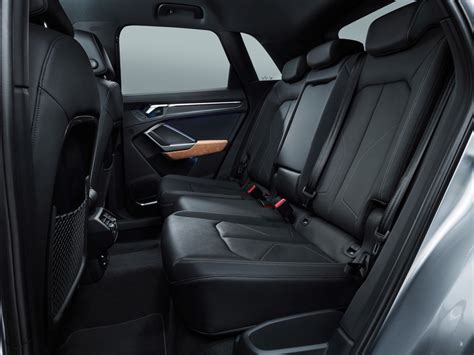 2025 Audi Q3: 37 Interior Photos | U.S. News