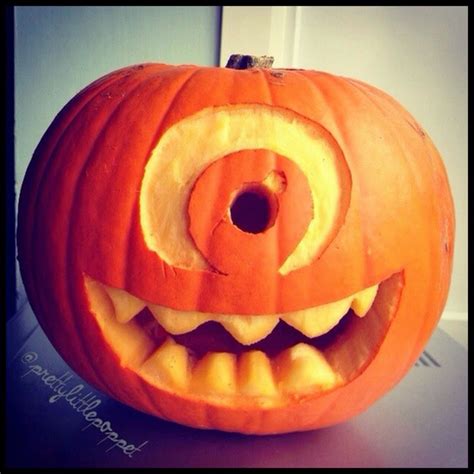 Dollar Store Crafter: Turn Your Pumpkin Into Mike Wazowski