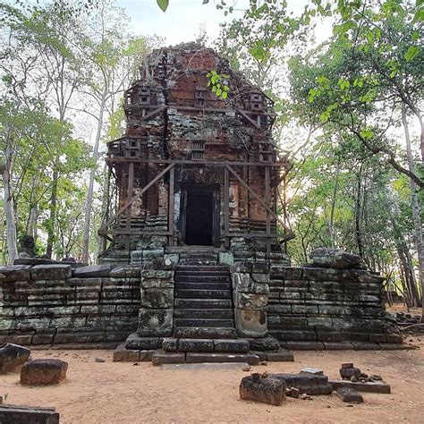 Koh Ker: Archaeological Site of Ancient Lingapura or Chok Gargyar ...