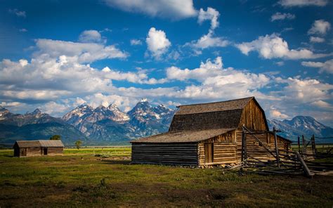 Old Farm Buildings Wallpaper - WallpaperSafari