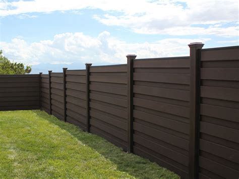 Trex Horizons - Horizontal Privacy Fence | Fence and Deck Supply