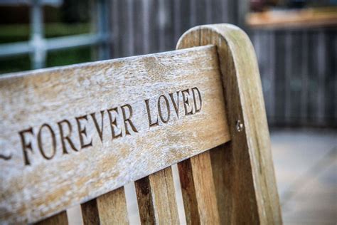 Memorial bench inscription ideas | AK Lander