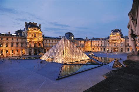 Pyramide du Louvre de Ieoh Ming Pei : hommage à l’architecte