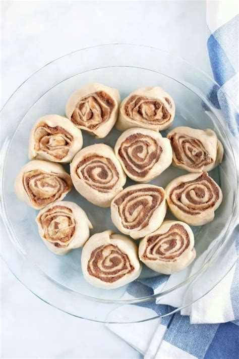 Crescent roll cinnamon rolls made with just crescent roll dough, butter ...