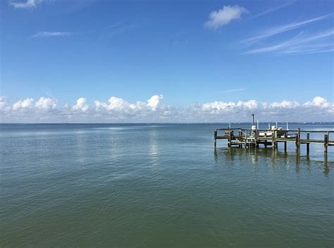 Image: 2016-08-28 10 15 51 View southwest across the Potomac River from the south end of Cobb ...