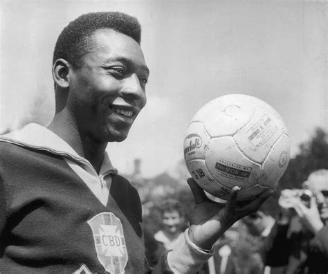 Pele, eternal king of the beautiful game | Sport