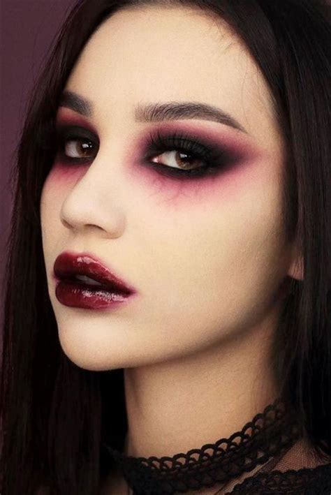 30+ Pretty Ghost Makeup Ideas For Halloween | Ghost makeup, Sexy vampire makeup, Halloween ...