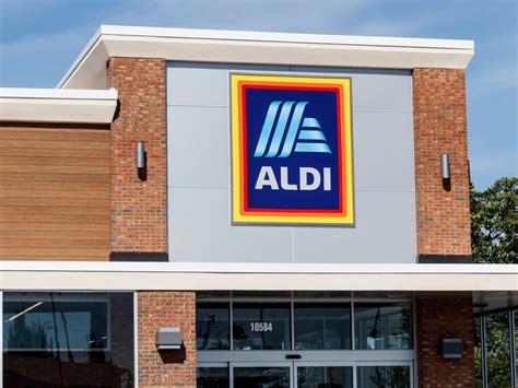 Batavia-Based ALDI Becomes 1st Major Retailer To Ban Plastic Bags ...