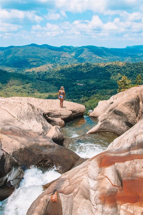 The ULTIMATE Guide To Diyaluma Falls, The BEST Waterfall In Sri Lanka!