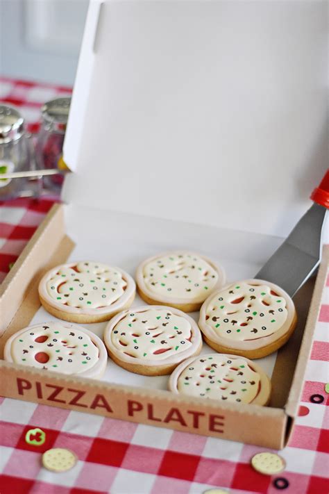 Mama Mia! How to Host a Pizza Party for Kids. - Project Nursery