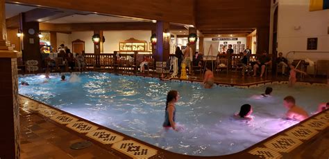 Bavarian Inn Lodge & Indoor Waterpark | 6kids1tank