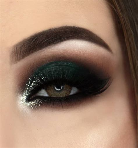 60+ Hottest Smokey Eye Makeup Looks in 2021 | Pouted.com