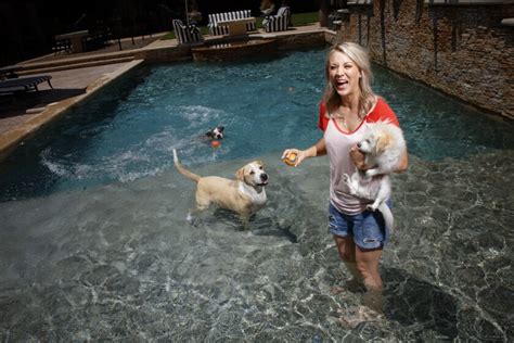 Who rescued whom?: Actress and animal rescuer Kaley Cuoco on the pit ...