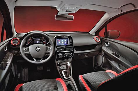 Burlappcar: 2019 Renault Clio Interior