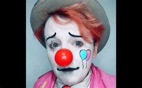 Irish TikTok star banned from Tinder after dressing as clown