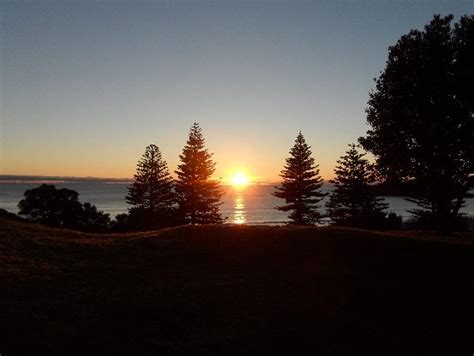 Sunrise on Mount Maunganui - Languages International