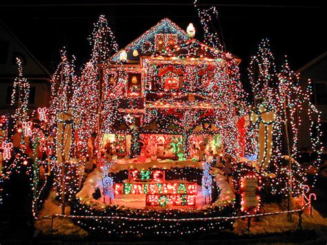 Unique Christmas Decorations: Christmas Lights: The Ultimate Way to ...