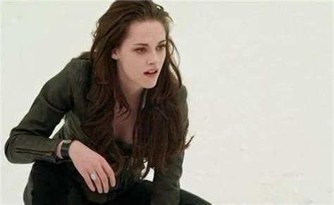 Bella Swan Costume Guide for Cosplay & Halloween