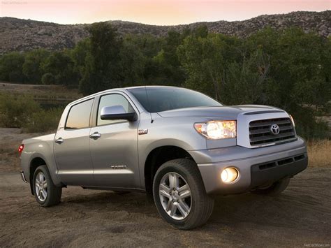 Toyota Tundra CrewMax (2007) - pictures, information & specs