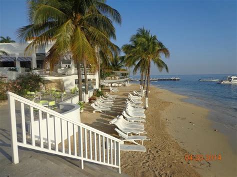 Beach - Picture of Couples Tower Isle, Ocho Rios - Tripadvisor