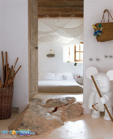 Cave house | Natural home decor, Cave house, Home decor inspiration