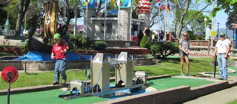 Around the World Miniature Golf, Lake George!