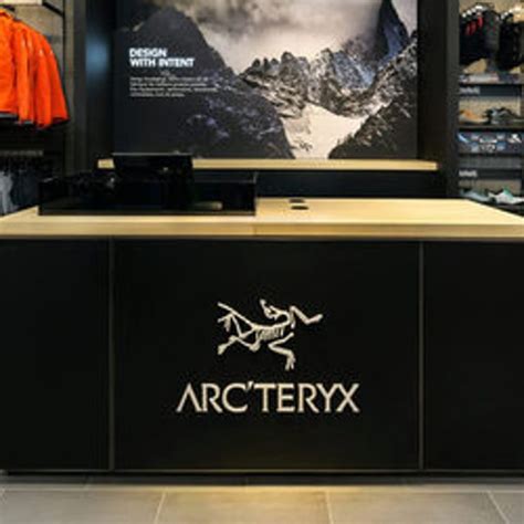 Arc’teryx opens its first California store in Palo Alto