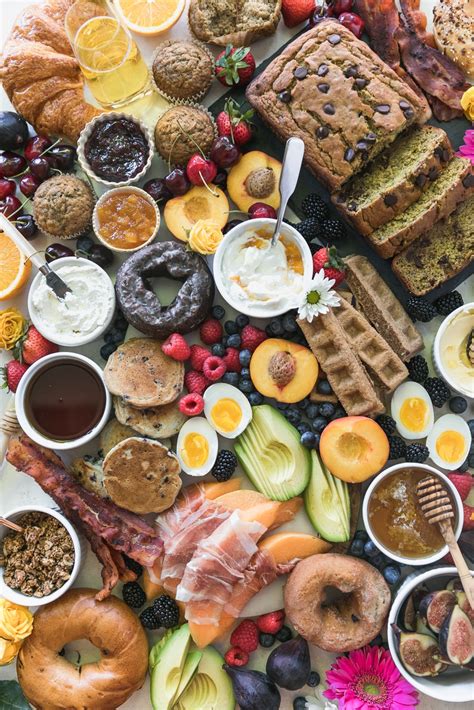 How to Create an Epic Brunch Board