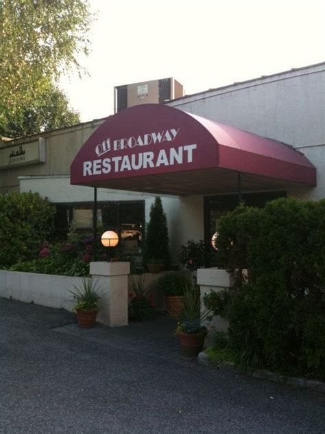 Off Broadway Restaurant - CLOSED - Italian - 17 Ashford Ave, Dobbs Ferry, NY - Restaurant ...