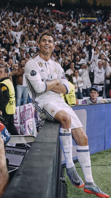 97 + Wallpaper Cristiano Ronaldo Real Madrid - MyWeb