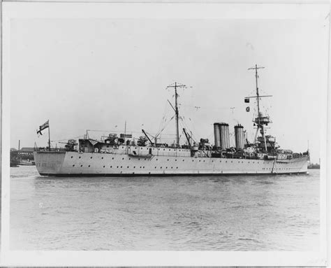 HMS Adventure (M28), the First British modern minelaying cruiser