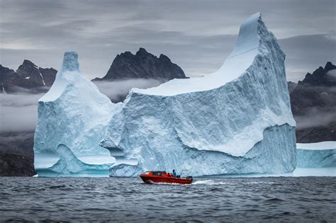 Iceberg Spectacle | Three-day Greenland tour from Iceland