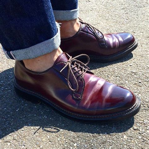 Great shoes with selvedge jeans, so where’s the diamond socks? | オールデン, オールデン 990, 靴磨き