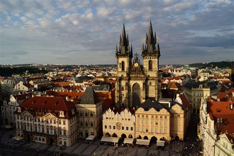 PRAGUE UNIVERSITY OF ECONOMICS AND BUSINESS Details - Education Abroad