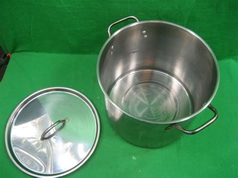 Vintage Large Round Stock Pot Stainless Steel 10.25" Tall & 11.5" Diameter - Other Cookware