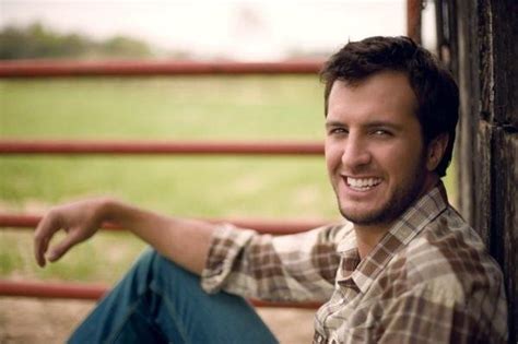 Luke Bryan . | Luke bryan country girl, Luke bryan, Luke