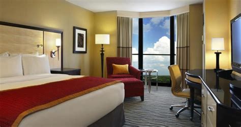 Hilton Rosemont Chicago O'Hare Hotel in Chicago (IL) - Room Deals ...