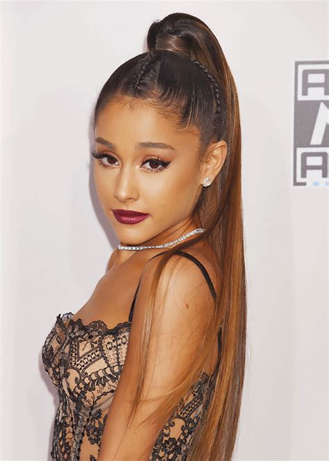 Ariana Grande Ponytail AMAs 2016 | StyleCaster