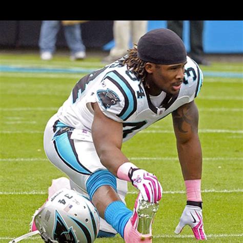 Deangelo Williams - gettin' his pink on | Deangelo williams, Carolina panthers, Black is beautiful