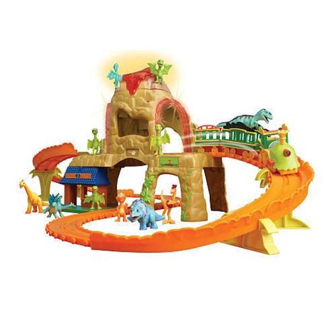 Dinosaur Train Time Tunnel Mountain Motorized Train Set | Dinosaur train, Dinosaur kids, Tomy toys