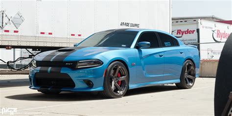 Dodge Charger w/ 22 inch Niche DTM Wheels